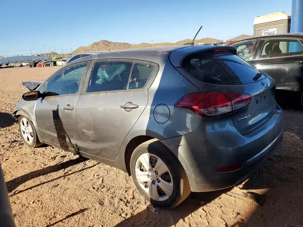 KNAFK5A88G5586219 2016 KIA FORTE - Image 2