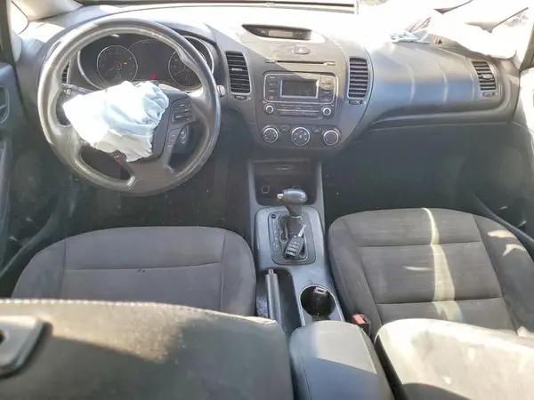 KNAFK5A88G5586219 2016 KIA FORTE - Image 8