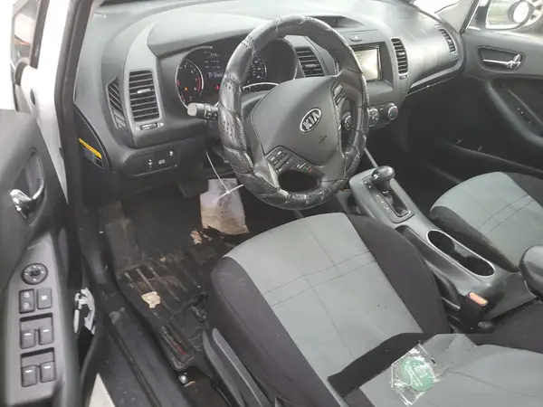 KNAFK5A88G5592473 2016 KIA FORTE - Image 8