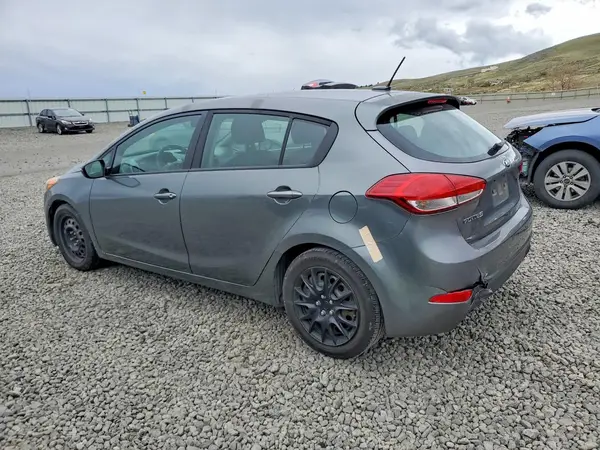 KNAFK5A88G5603262 2016 KIA FORTE - Image 2