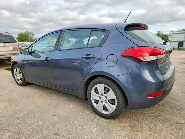 KNAFK5A88G5606100 2016 KIA FORTE - Image 2