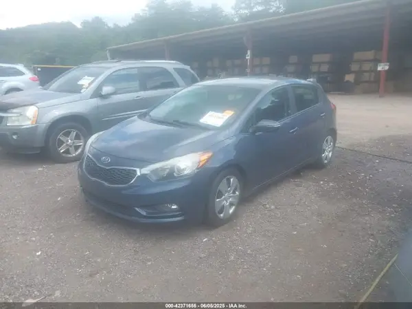 KNAFK5A88G5606968 2016 KIA FORTE - Image 2