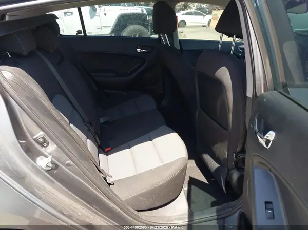 KNAFK5A88G5630140 2016 KIA FORTE - Image 8