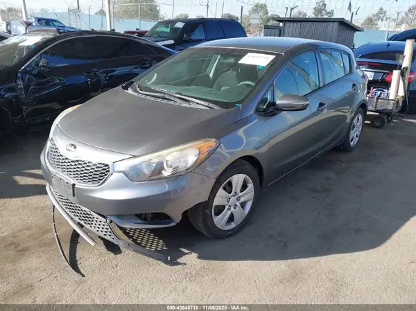 KNAFK5A88G5631367 2016 KIA FORTE - Image 2