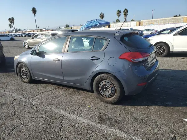 KNAFK5A88G5647309 2016 KIA FORTE - Image 2