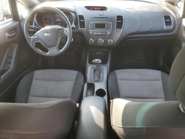 KNAFK5A88G5647309 2016 KIA FORTE - Image 8