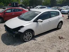 KNAFK5A88H5677279 2017 KIA FORTE