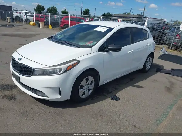 KNAFK5A88H5678562 2017 KIA FORTE - Image 2