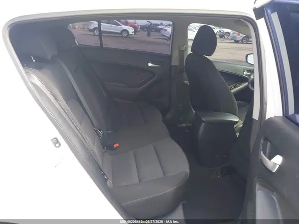 KNAFK5A88H5678562 2017 KIA FORTE - Image 8