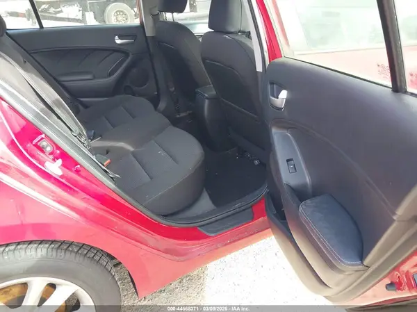KNAFK5A88H5685799 2017 KIA FORTE - Image 8