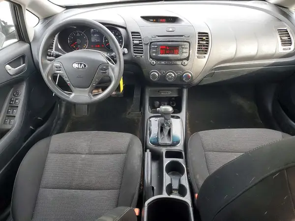 KNAFK5A88H5693515 2017 KIA FORTE - Image 8