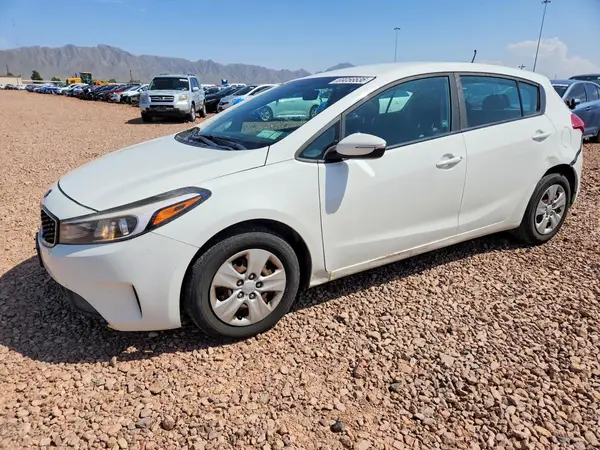 KNAFK5A88H5703203 2017 KIA FORTE - Image 1