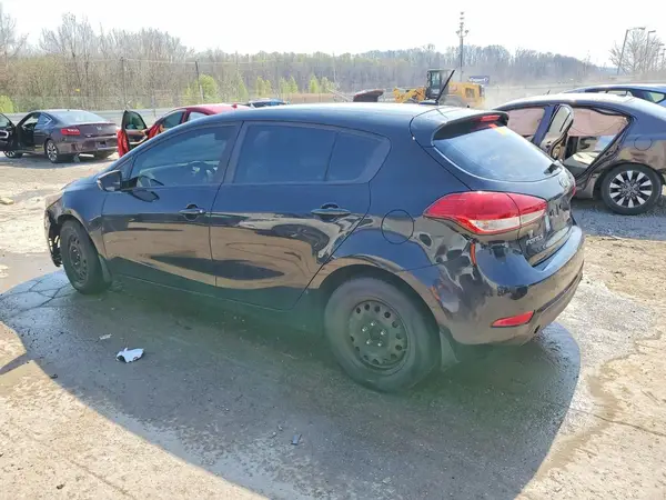KNAFK5A88H5705887 2017 KIA FORTE - Image 2