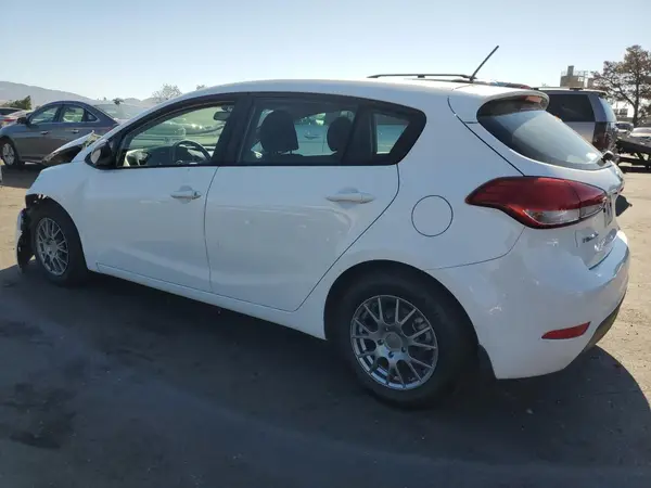 KNAFK5A88J5773788 2018 KIA FORTE - Image 2