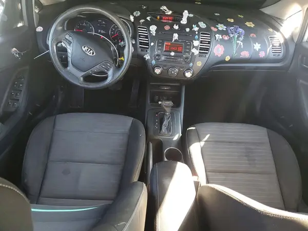 KNAFK5A89G5527177 2016 KIA FORTE - Image 8