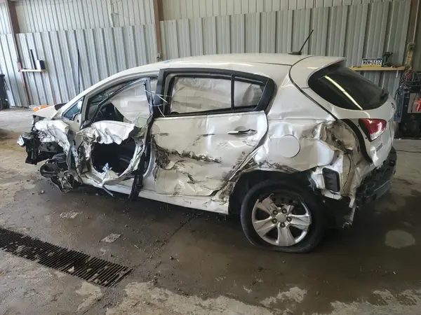 KNAFK5A89G5601472 2016 KIA FORTE - Image 2