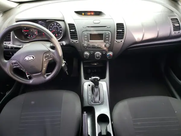 KNAFK5A89G5601715 2016 KIA FORTE - Image 8