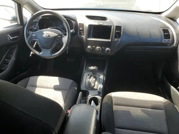 KNAFK5A89G5604680 2016 KIA FORTE - Image 8