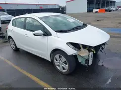 KNAFK5A89G5606378 2016 KIA FORTE