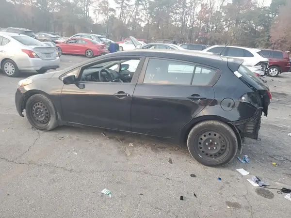 KNAFK5A89G5606770 2016 KIA FORTE - Image 2