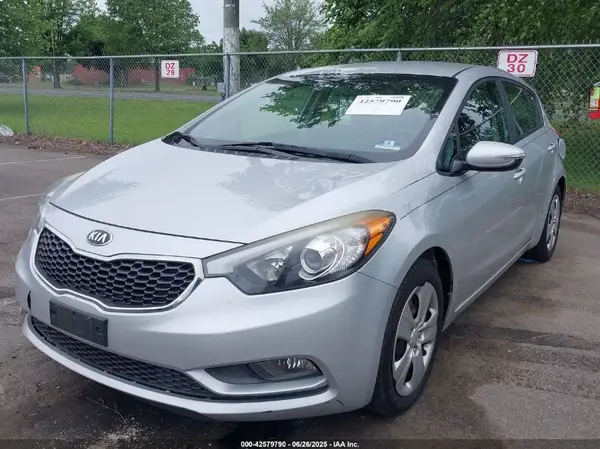 KNAFK5A89G5623780 2016 KIA FORTE - Image 2