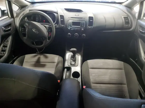 KNAFK5A89G5623942 2016 KIA FORTE - Image 8