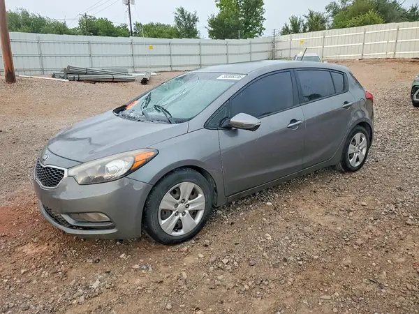 KNAFK5A89G5644029 2016 KIA FORTE - Image 1