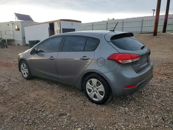 KNAFK5A89G5644029 2016 KIA FORTE - Image 2