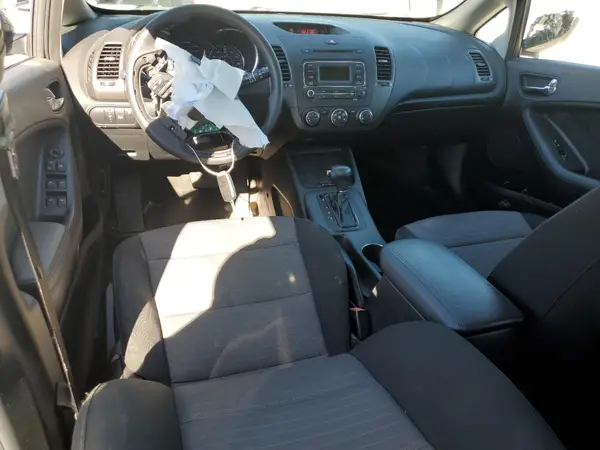 KNAFK5A89G5644046 2016 KIA FORTE - Image 8
