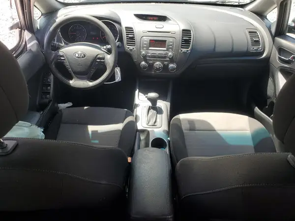 KNAFK5A89G5646802 2016 KIA FORTE - Image 8