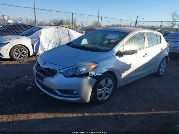 KNAFK5A89G5648260 2016 KIA FORTE - Image 2