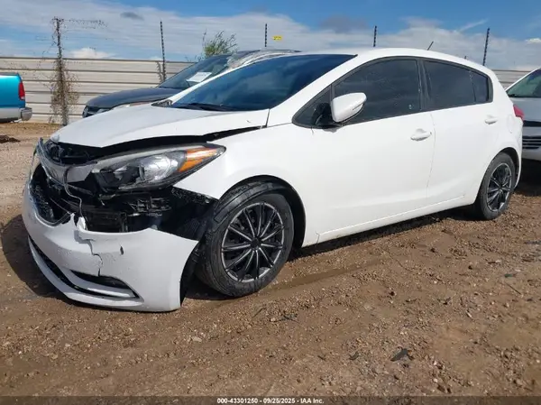 KNAFK5A89G5648484 2016 KIA FORTE - Image 2