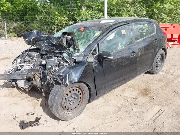 KNAFK5A89G5648646 2016 KIA FORTE - Image 2