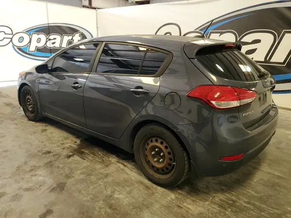 KNAFK5A89G5648825 2016 KIA FORTE - Image 2