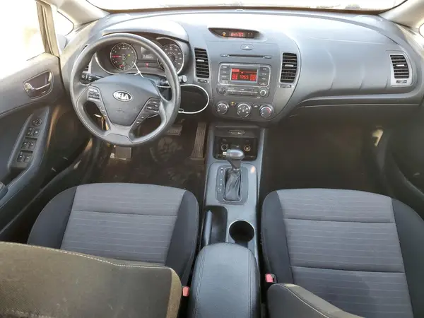 KNAFK5A89G5652373 2016 KIA FORTE - Image 8