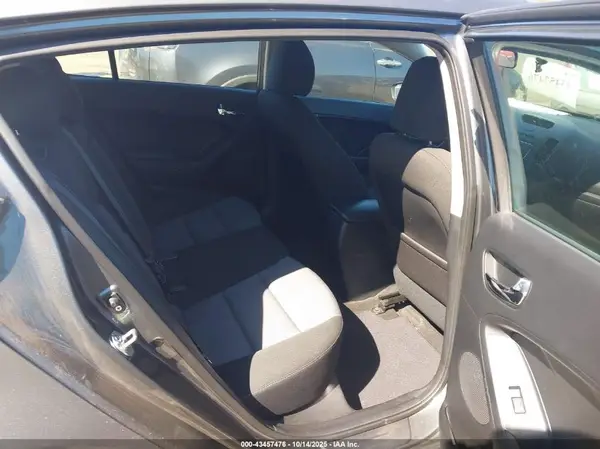KNAFK5A89G5656648 2016 KIA FORTE - Image 8