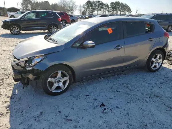 KNAFK5A89G5658304 2016 KIA FORTE - Image 1