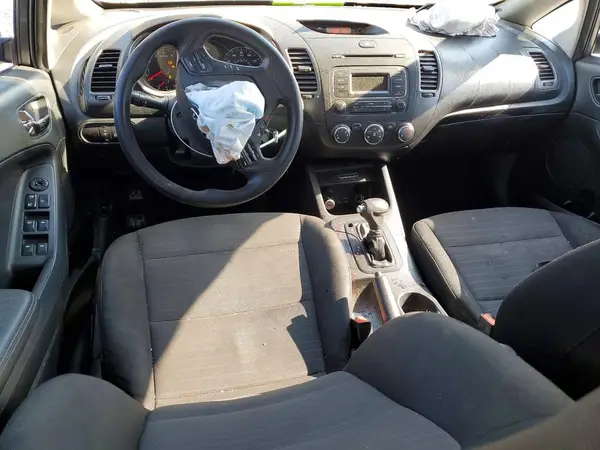 KNAFK5A89G5658304 2016 KIA FORTE - Image 8