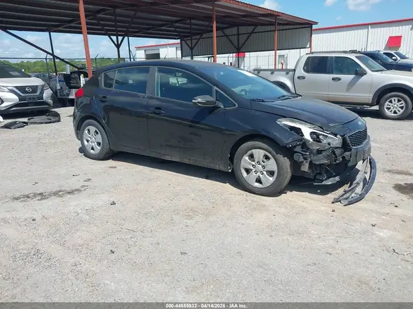 KNAFK5A89H5666940 2017 KIA FORTE - Image 1