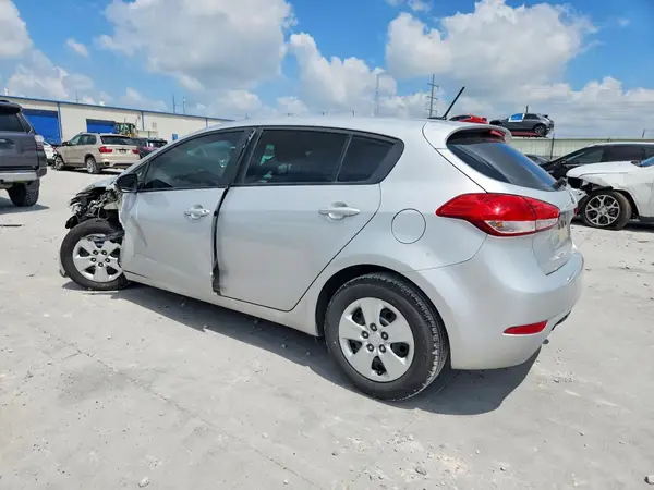 KNAFK5A89H5668736 2017 KIA FORTE - Image 2