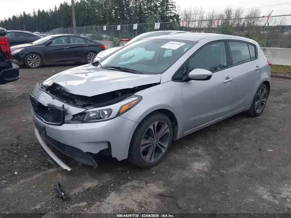 KNAFK5A89H5674584 2017 KIA FORTE - Image 2
