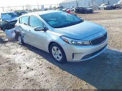 KNAFK5A89H5675301 2017 KIA FORTE