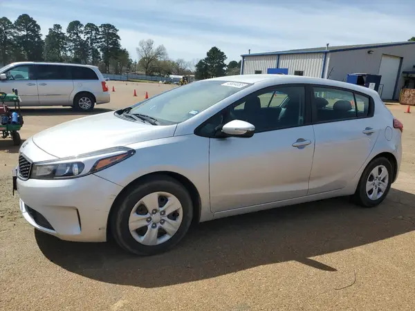 KNAFK5A89H5681437 2017 KIA FORTE - Image 1