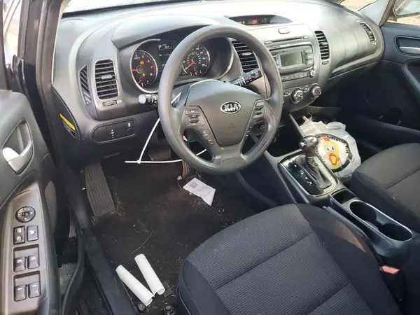 KNAFK5A89H5684810 2017 KIA FORTE - Image 8