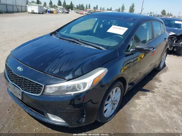 KNAFK5A89H5686847 2017 KIA FORTE - Image 2