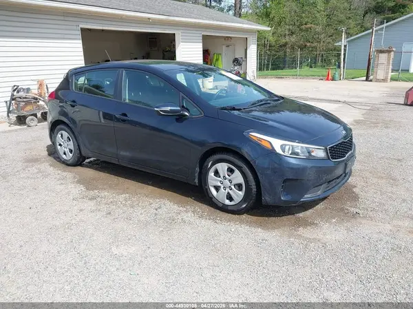 KNAFK5A89H5687996 2017 KIA FORTE - Image 1