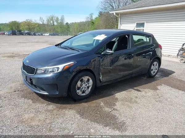 KNAFK5A89H5687996 2017 KIA FORTE - Image 2