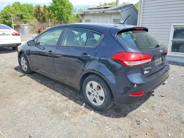 KNAFK5A89H5691403 2017 KIA FORTE - Image 2