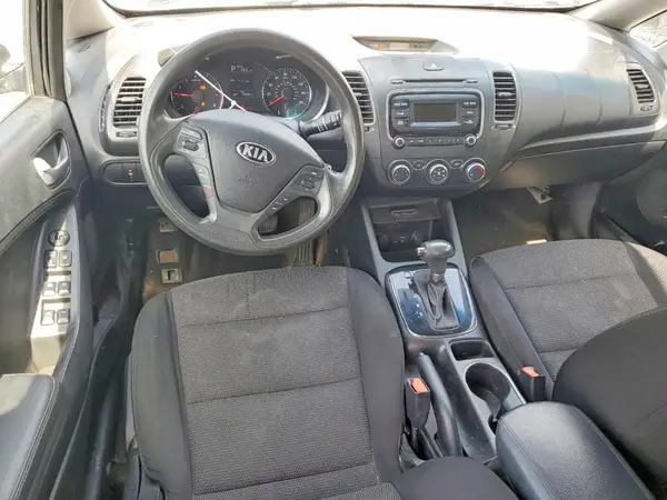 KNAFK5A89H5691403 2017 KIA FORTE - Image 8