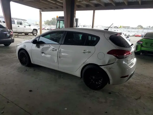 KNAFK5A89H5696973 2017 KIA FORTE - Image 2